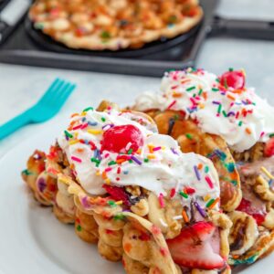 Bubble Waffle Banana Split Tacos